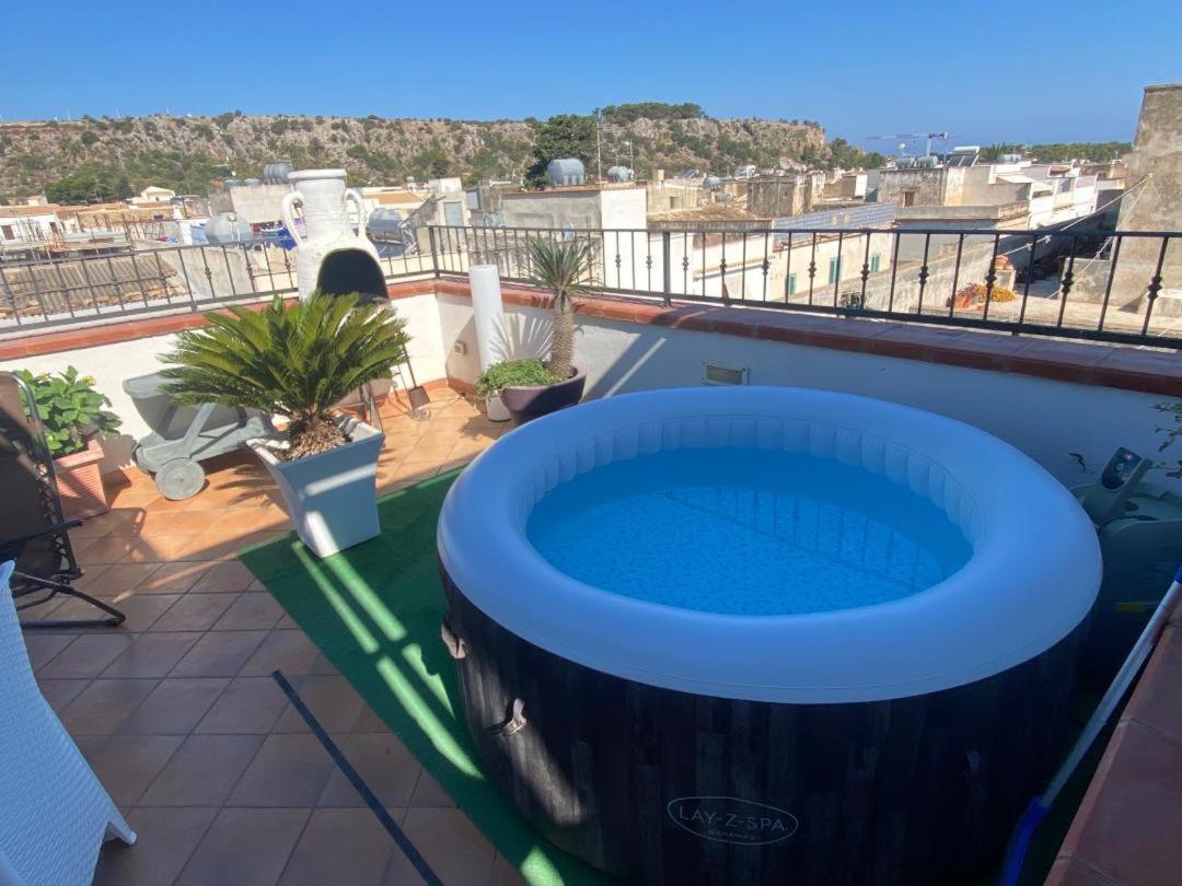 Apartment With Terraces And Private Jacuzzi - San Vito 400M From Beach San Vito Lo Capo Eksteriør billede